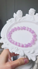Load and play video in Gallery viewer, Kunzite Beacelet - 9mm #397
