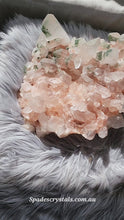 비디오를 갤러리 뷰어 Large Pink Himalayan Quartz x Green Phantom Cluster - 8kg #311에 로드 및 재생
