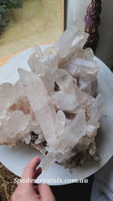 將影片載入圖庫檢視器並播放，Large Himalayan Quartz Cluster - 9.84kg #83
