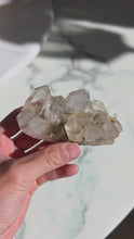 ギャラリービューアHimalayan Quartz Cluster with Garden Quartz Inclusion- small 150g #423に読み込んでビデオを見る

