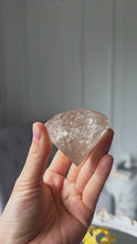 將影片載入圖庫檢視器並播放，Smoky Quartz Diamond Shaped - 126g #133
