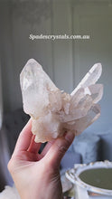 ギャラリービューアHimalayan Quartz Cluster - 475g #345に読み込んでビデオを見る
