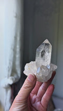 비디오를 갤러리 뷰어 High Grade Golden Healer Quartz - small 142g #410에 로드 및 재생
