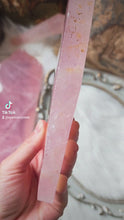 將影片載入圖庫檢視器並播放，Rose Quartz Slab / Corner Piece - 590g  #161
