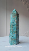 將影片載入圖庫檢視器並播放，Blue Apatite Tower - 393g #80
