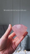 將影片載入圖庫檢視器並播放，Rose Quartz Diamond Shaped - 180g #49
