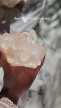 將影片載入圖庫檢視器並播放，Peach Himalayan Quartz Cluster - 831g #304
