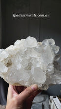 將影片載入圖庫檢視器並播放，Icy Himalayan Quartz Cluster - 1.7kg #103
