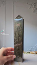 Load and play video in Gallery viewer, Golden Sheen Obsidian Tower - 512g #129
