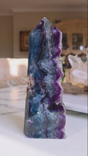 將影片載入圖庫檢視器並播放，Large Rainbow Fluorite Tower - Half Raw Half Polished - 1.47kg #288
