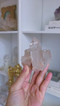 ギャラリービューアPink Himalayan Quartz Cluster - 212g #527に読み込んでビデオを見る

