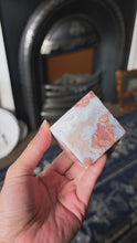 비디오를 갤러리 뷰어 Druzy Pink &amp; Blue Agate Cube - 257g #352에 로드 및 재생
