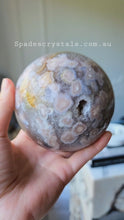 將影片載入圖庫檢視器並播放，Green Chlorite Flower Agate x Pyrite Sphere - 1.11kg #108
