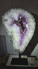 비디오를 갤러리 뷰어 Large Rutilated Amethyst Portal / Slab on Black Stand - 7.16kg #135에 로드 및 재생
