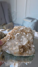 將影片載入圖庫檢視器並播放，| RARE | Double Layer Golden Himalayan Quartz Cluster - 1.2kg #454
