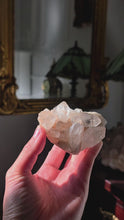 將影片載入圖庫檢視器並播放，Himalayan Quartz Cluster - small 157g #565

