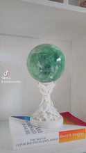 비디오를 갤러리 뷰어 Large Green Fluorite Sphere - 2.59kg #R1에 로드 및 재생
