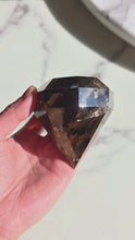 將影片載入圖庫檢視器並播放，Smoky Quartz Diamond Shaped - 310g #294
