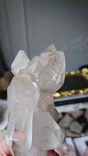 Cargar y reproducir el video en el visor de la galería, Himalayan Quartz Cluster - 316g #272
