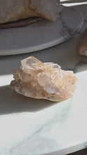 ギャラリービューアGolden Himalayan Quartz Cluster - 1.27kg #424に読み込んでビデオを見る
