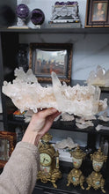 ギャラリービューアHigh Grade Pink Himalayan Quartz Cluster - 1.31kg #349に読み込んでビデオを見る
