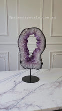 Cargar y reproducir el video en el visor de la galería, Large Amethyst Portal / Slab on stand - 4.16kg #1
