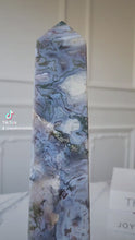 將影片載入圖庫檢視器並播放，Large Blue Moss Agate Tower - 2kg #99
