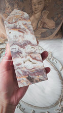 ギャラリービューアMexican Crazy Lace Agate Tower - 545g #31に読み込んでビデオを見る
