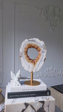비디오를 갤러리 뷰어 Large Citrine Quartz Portal / Ring on Gold Stand - 2.87kg #535에 로드 및 재생
