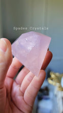 Load and play video in Gallery viewer, Rose Quartz Diamond - small 85g #124
