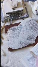 Cargar y reproducir el video en el visor de la galería, Large Clear Quartz Slab / Platter - 2.4kg #418
