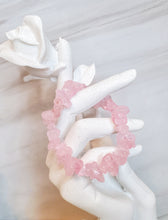 Load image into Gallery viewer, Rose Quartz Chips Bracelet
