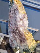 將圖片載入圖庫檢視器 Pink Amethyst Slab on stand - 3.4kg #7
