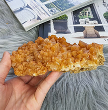 Cargar imagen en el visor de la galería, Orange Calcite Cluster #53
