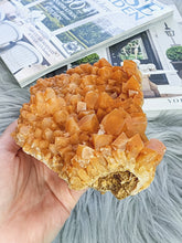 이미지를 갤러리 뷰어에 로드 , Orange Calcite Cluster #53
