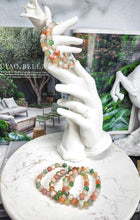 Cargar imagen en el visor de la galería, Green &amp; Carnelian Flower Agate Bracelet
