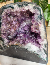 將圖片載入圖庫檢視器 Amethyst Cave - 10.5kg #M3
