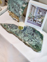 將圖片載入圖庫檢視器 Moss Agate Slab on Gold Metal Stand - 2.96kg #3
