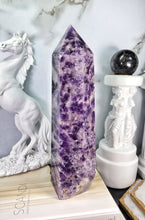 將圖片載入圖庫檢視器 Chevron Amethyst Tower - Large 2.89kg
