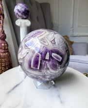 將圖片載入圖庫檢視器 Extra Large Chevron Amethyst Sphere - 6.48 kg
