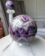 將圖片載入圖庫檢視器 Extra Large Chevron Amethyst Sphere - 6.48 kg
