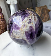 將圖片載入圖庫檢視器 Extra Large Chevron Amethyst Sphere - 6.48 kg
