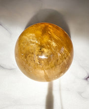 將圖片載入圖庫檢視器 Golden Honey Calcite Sphere - Extra Large 7.35kg
