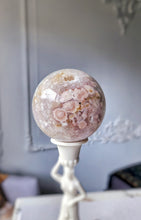 画像をギャラリービューアに読み込む, Pink Amethyst Sakura Agate Sphere - 766g #143
