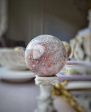 画像をギャラリービューアに読み込む, Pink Amethyst Sakura Agate Sphere - 502g #142
